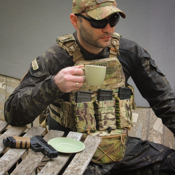 Тактичний жилет в страйкболі: як оптимізувати його налаштування під конкретні ігрові сценарії?